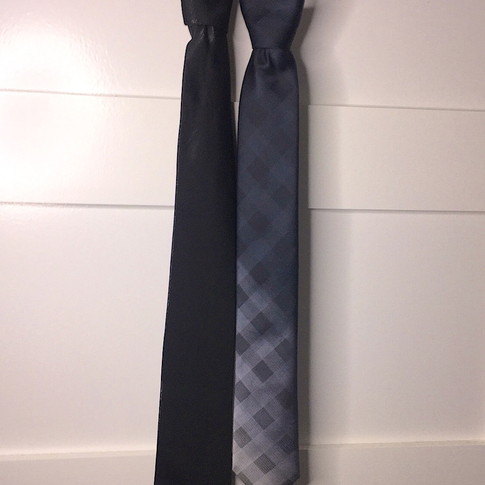 2- Van Heusen ties for men